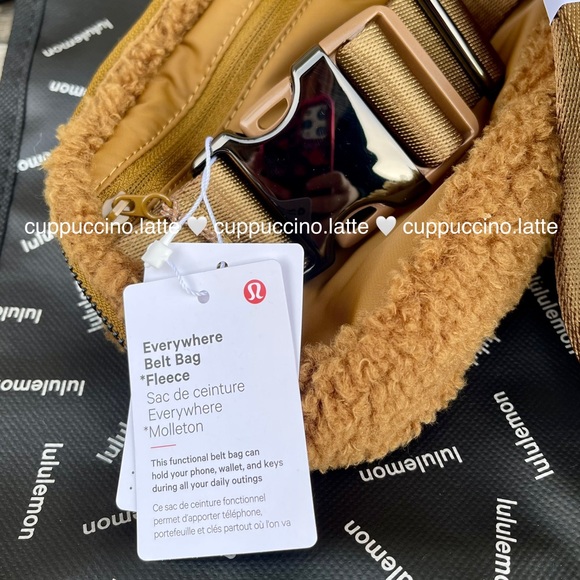 🤎NWT OG🤎Lululemon Everywhere Fleece Sherpa Belt Bag in Burnt Caramel - Picture 4 of 10